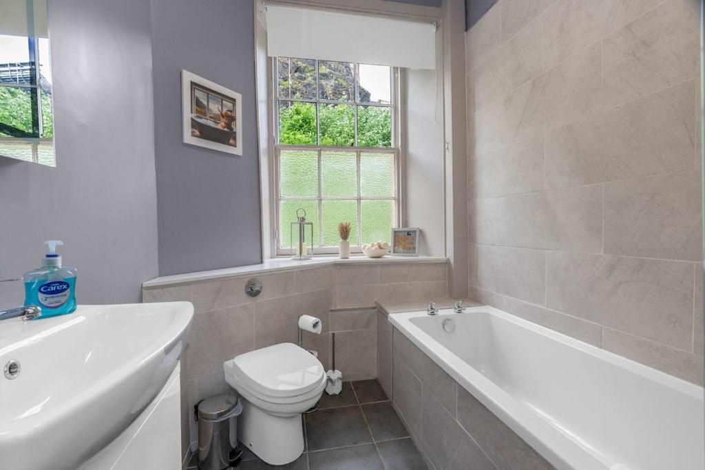 Guestready - Lovely Nest In The Old Town Edimburgo Exterior foto